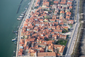 Zone d'implantation dans le district Pellestrina à Venise à Pellestrina dans le département Vénétie, Italie d'en haut