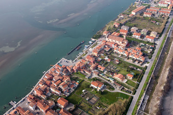 Vue aérienne de San Pietro in Volta dans le département Vénétie, Italie