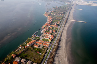 Vue oblique de San Pietro in Volta dans le département Vénétie, Italie