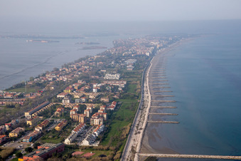 Malamocco dans le département Vénétie, Italie hors des airs