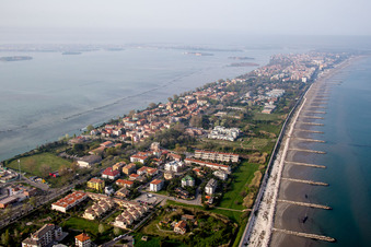 Vue d'oiseau de Malamocco dans le département Vénétie, Italie