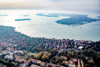 Vue aérienne de San Nicolò di Lido dans le département Vénétie, Italie