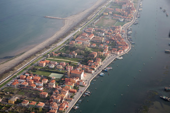 Sant'Antonio dans le département Vénétie, Italie hors des airs