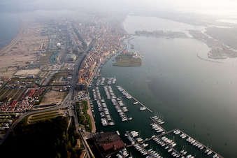 Sottomarina à Faro dans le département Vénétie, Italie depuis l'avion