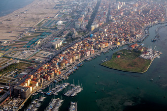 Sottomarina à Faro dans le département Vénétie, Italie du point de vue du drone