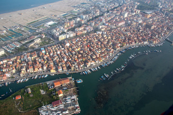 Chioggia dans le département Metropolitanstadt Venedig, Italie depuis l'avion