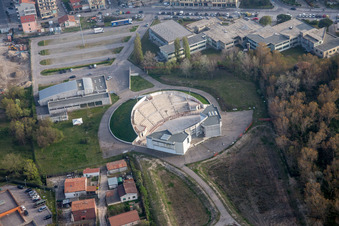 Vue aérienne de Arène Artis à Chioggia dans le département Metropolitanstadt Venedig, Italie