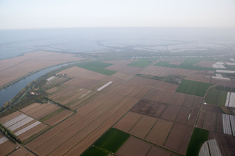 Fossone d'Adige dans le département Vénétie, Italie vue du ciel