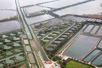 Enregistrement par drone de Pila dans le département Vénétie, Italie