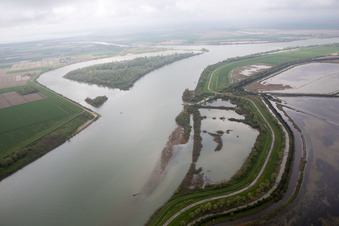 Pila dans le département Vénétie, Italie vu d'un drone