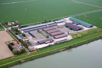 Vue aérienne de Tolle dans le département Vénétie, Italie