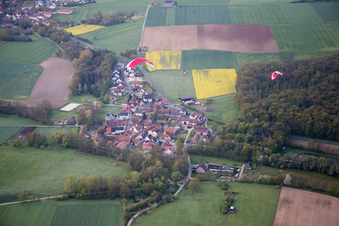 Vue aérienne de Quartier Vögnitz in Sulzheim dans le département Bavière, Allemagne