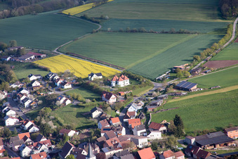 Vue aérienne de Quartier Theinheim in Rauhenebrach dans le département Bavière, Allemagne