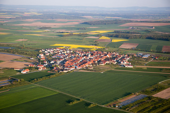 Quartier Lindach in Kolitzheim dans le département Bavière, Allemagne depuis l'avion