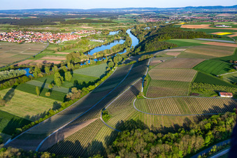 Photographie aérienne de Quartier Neuses am Berg in Dettelbach dans le département Bavière, Allemagne