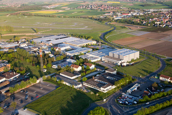 Vue aérienne de Etwashausen, zone industrielle à Kitzingen dans le département Bavière, Allemagne