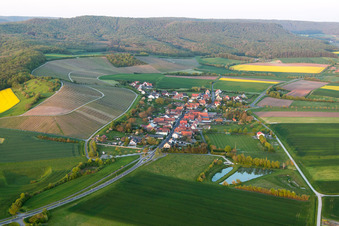 Vue aérienne de Quartier Wiebelsberg in Oberschwarzach dans le département Bavière, Allemagne