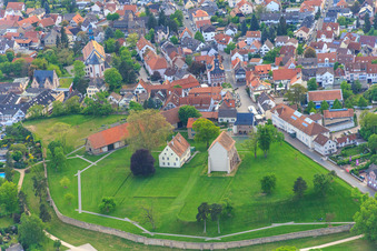 Vue aérienne de Laboratoire en plein air de Lauresham à Lorsch dans le département Hesse, Allemagne