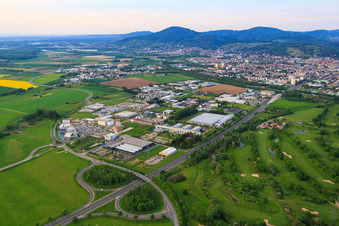 Vue aérienne de Zone industrielle Albert-Einstein-Allee avec AVL Zöllner GmbH et SUZUKI DEUTSCHLAND GMBH à Bensheim dans le département Hesse, Allemagne