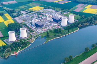 Vue aérienne de Centrale nucléaire à le quartier Wattenheim in Biblis dans le département Hesse, Allemagne