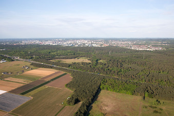 Vue aérienne de Griesheim, aéroport août Euler à le quartier August-Euler-Fluplatz in Darmstadt dans le département Hesse, Allemagne