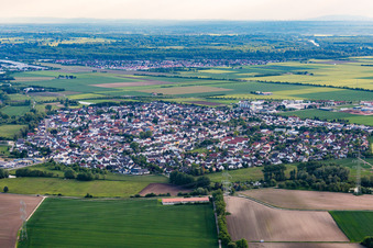 Vue aérienne de Quartier Wolfskehlen in Riedstadt dans le département Hesse, Allemagne