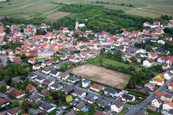 Vue aérienne de Vue sur le village à le quartier Heßloch in Dittelsheim-Heßloch dans le département Rhénanie-Palatinat, Allemagne