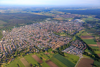 Photographie aérienne de Vue d'ensemble de la ville depuis le sud-est à Lorsch dans le département Hesse, Allemagne