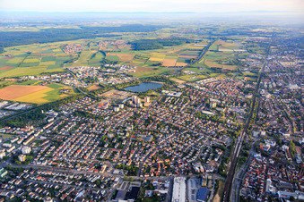 Vue aérienne de Vue d'ensemble de la ville depuis le sud à Bensheim dans le département Hesse, Allemagne