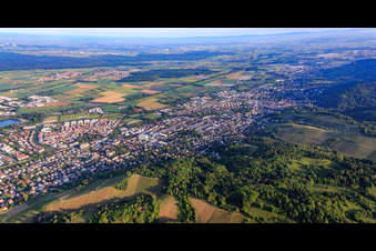Vue aérienne de Panorama de la ville depuis l'est à Bensheim dans le département Hesse, Allemagne