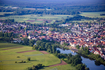 Photographie aérienne de Les rives du Main à Seligenstadt dans le département Hesse, Allemagne