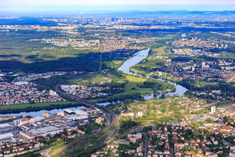 Vue aérienne de Pont Steinheim sur la Mainknie à Hanau dans le département Hesse, Allemagne