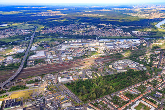 Vue aérienne de Gare principale Hanau à Hanau dans le département Hesse, Allemagne