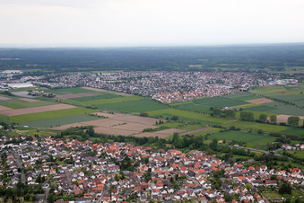 Vue aérienne de Quartier Altheim in Münster dans le département Hesse, Allemagne