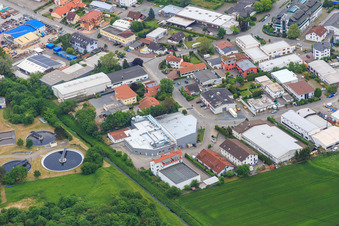 Vue aérienne de Zone industrielle de Lilienthalstraße avec Senfkornschule, Weschnitztalschule et DEIF GmbH à Bensheim dans le département Hesse, Allemagne