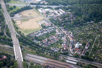 Vue aérienne de Chantier de construction du DM-Dialogicum à le quartier Durlach in Karlsruhe dans le département Bade-Wurtemberg, Allemagne