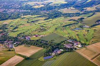 Vue aérienne de Club de golf Bruchsal eV à Bruchsal dans le département Bade-Wurtemberg, Allemagne