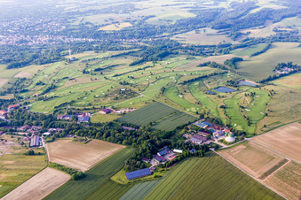 Vue aérienne de Terrain du parcours de golf Golfclub Bruchsal eV à Bruchsal dans le département Bade-Wurtemberg, Allemagne