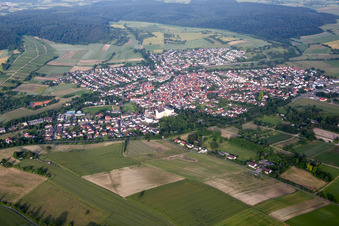 Vue aérienne de Quartier Heidelsheim in Bruchsal dans le département Bade-Wurtemberg, Allemagne
