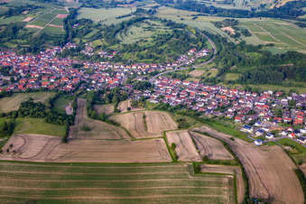 Vue oblique de Quartier Oberöwisheim in Kraichtal dans le département Bade-Wurtemberg, Allemagne