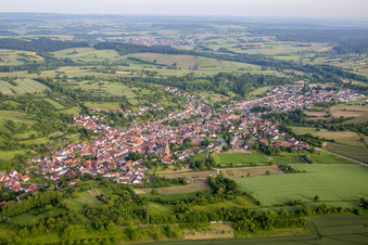 Vue oblique de Quartier Oberöwisheim in Kraichtal dans le département Bade-Wurtemberg, Allemagne