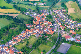 Vue aérienne de Prairie à le quartier Balzfeld in Dielheim dans le département Bade-Wurtemberg, Allemagne