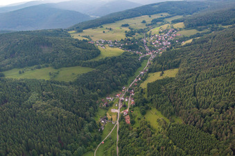 Vue aérienne de Quartier Brombach in Eberbach dans le département Bade-Wurtemberg, Allemagne