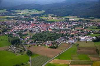Vue aérienne de Quartier Beerfelden in Oberzent dans le département Hesse, Allemagne