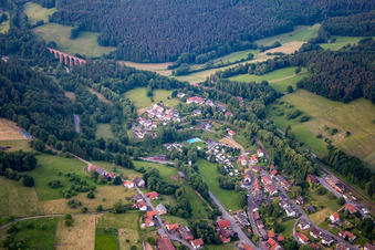 Vue aérienne de Camping Hetzbach à le quartier Hetzbach in Oberzent dans le département Hesse, Allemagne