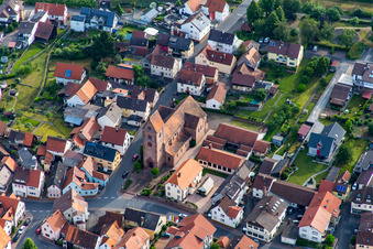 Vue aérienne de Église Saint-Guy dans le quartier de Wildensee à Dorfprozelten dans le département Bavière, Allemagne