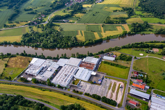 Vue aérienne de Zone industrielle et commerciale de Magna Mirrors GmbH dans le quartier de Wildensee à Dorfprozelten dans le département Bavière, Allemagne