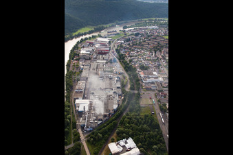 Vue aérienne de Johns Manville, Schuller à le quartier Bestenheid in Wertheim dans le département Bade-Wurtemberg, Allemagne