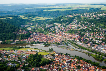 Photographie aérienne de Zones riveraines le long de l'embouchure de la Tauber dans le Main à Wertheim dans le département Bade-Wurtemberg, Allemagne