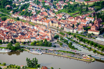 Vue oblique de Zones riveraines le long de l'embouchure de la Tauber dans le Main à Wertheim dans le département Bade-Wurtemberg, Allemagne